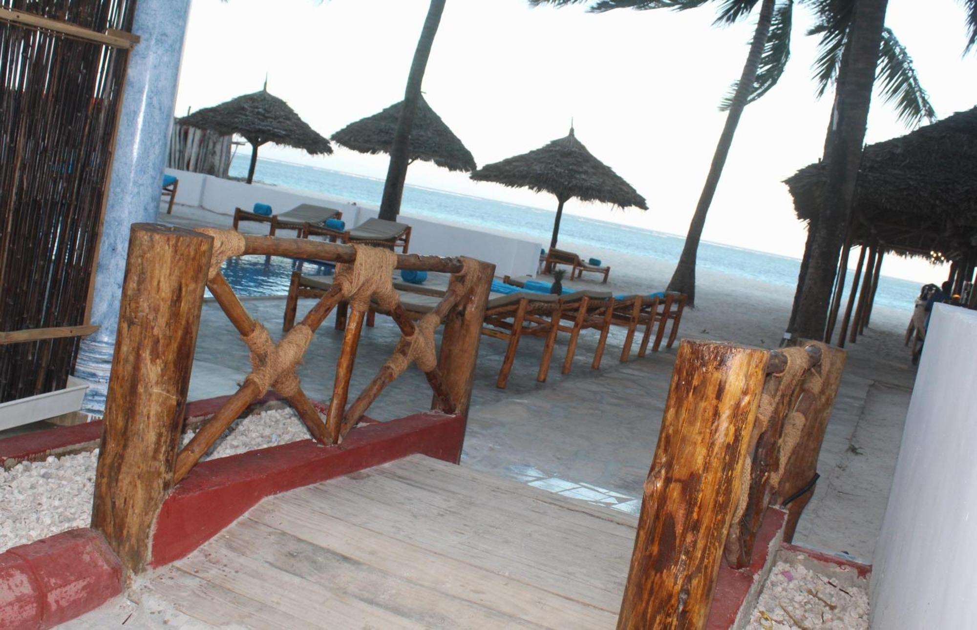 Bianco Azzurro Hotel & Restaurant Pwani Mchangani Exteriör bild
