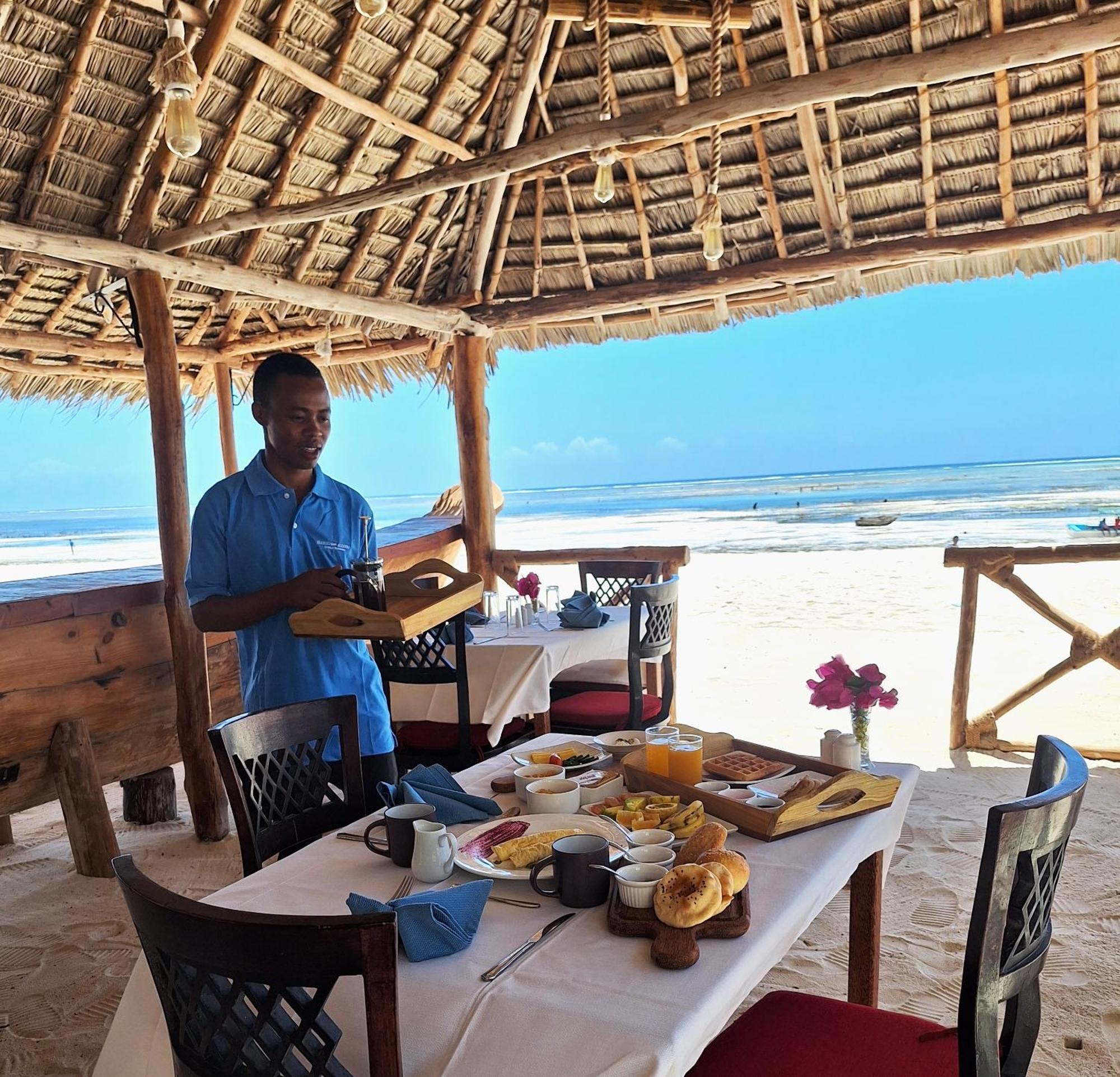 Bianco Azzurro Hotel & Restaurant Pwani Mchangani Exteriör bild